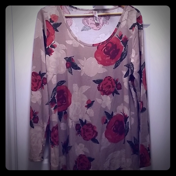 Lularoe Lynnae Size 2xl - Picture 1 of 2